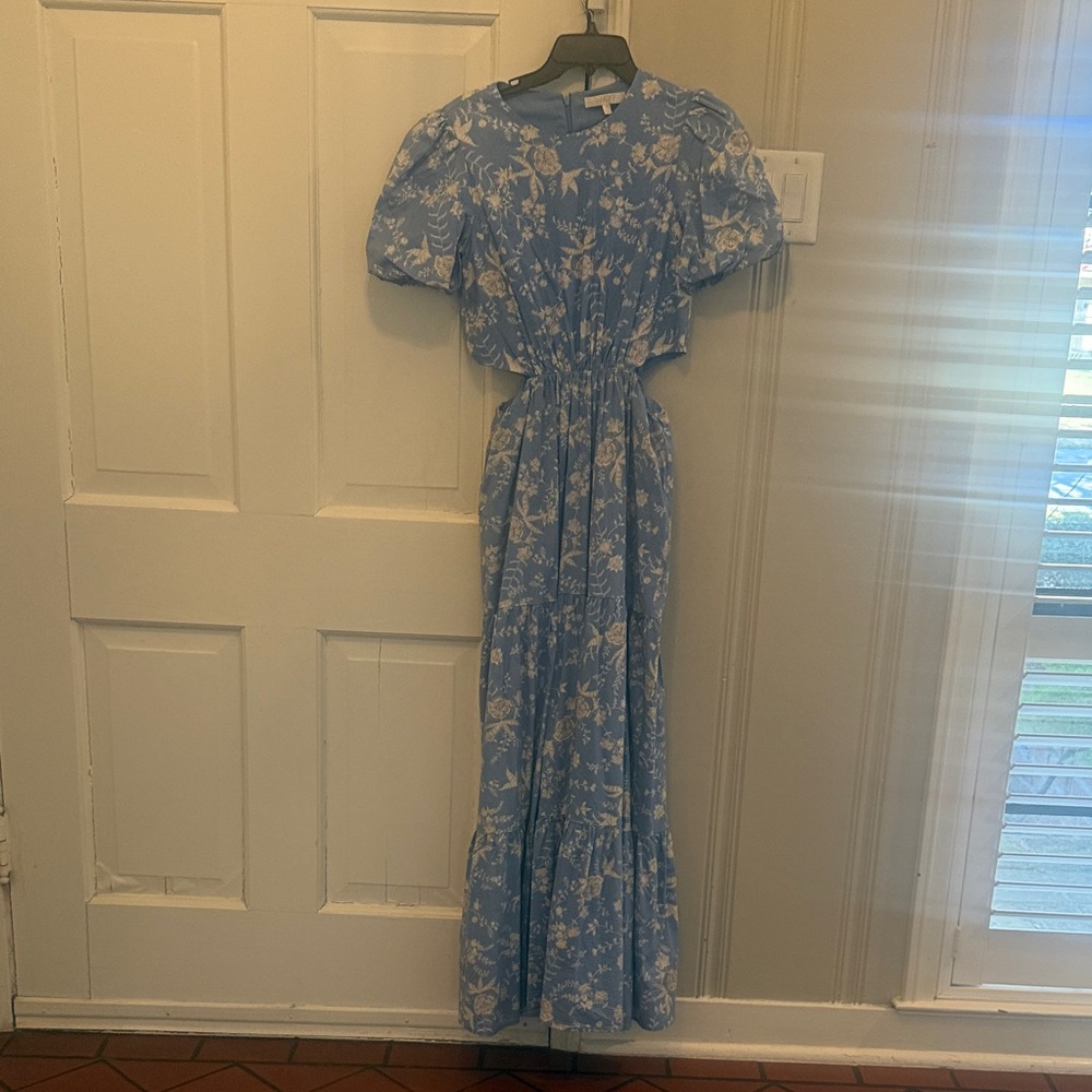 Chic Blue Floral Maxi Dress